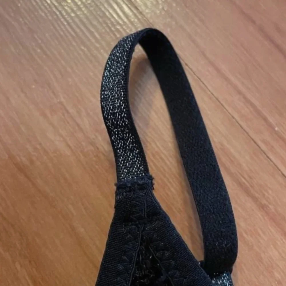 Victorias Secret All dressed up and everywhere to go front-close bralette! - Picture 7 of 8